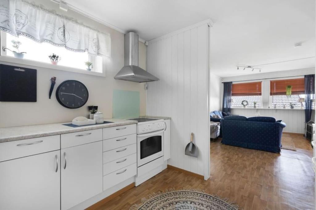 Apartment, 4Km Fra Tromsosentrum. Flyplass 1.71Km. Luaran gambar